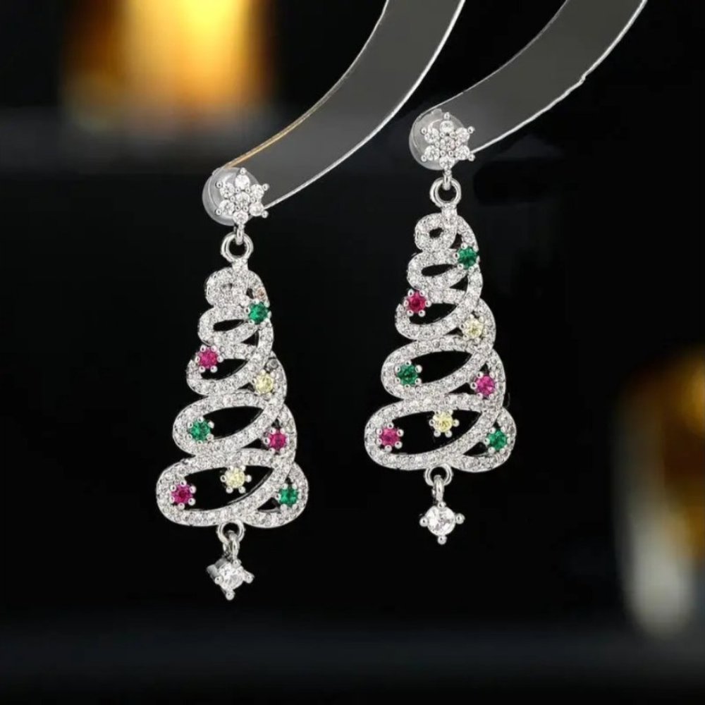 Sparkle This Holiday Season with S925 Silvery Snowflake Christmas tree Earrings
